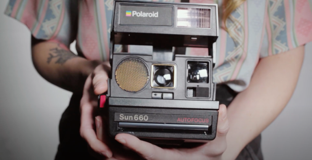 Polaroid Sun 660 Review: Design and Image Quality