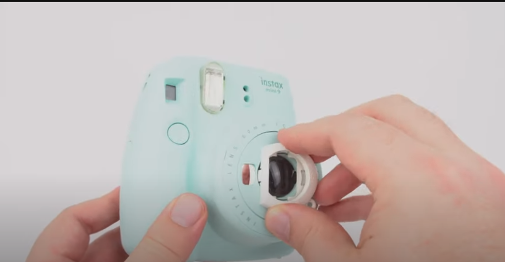 Close-Up Lens Attachment on Instax Mini 9